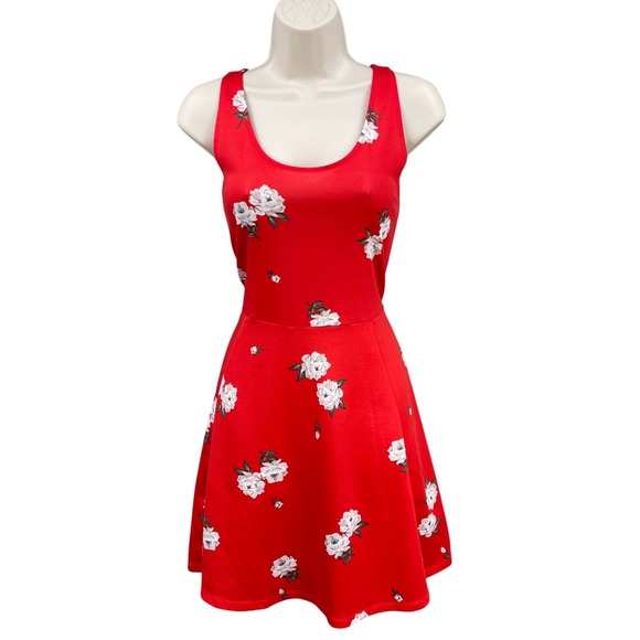 H&M Dresses & Skirts - H&M Divided Woman A-Line Dress Red Floral Resort Party Fit Flare Vibrant Size 12